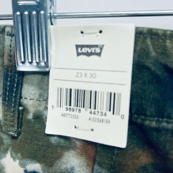 Levi’s Baggy Pants Sz 23x30 Women’s Cargo A Mid Rise Straight Leng Green New - Picture 11 of 15